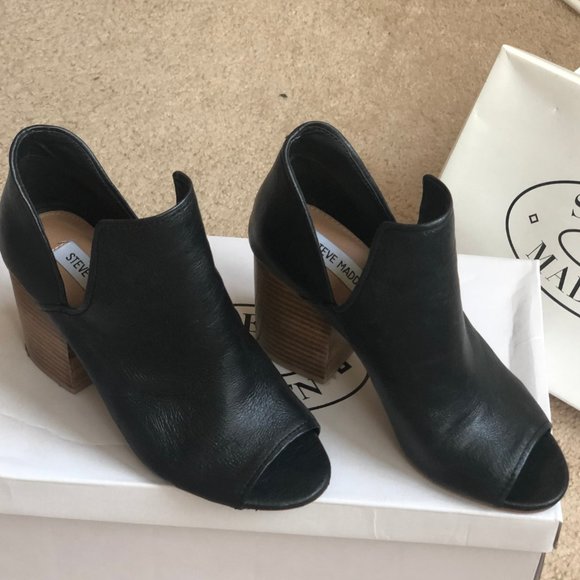 Steve Madden booties - worn once - Picture 5 of 5